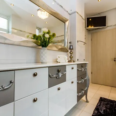 Apartment Isabella Luxury At Parliament *