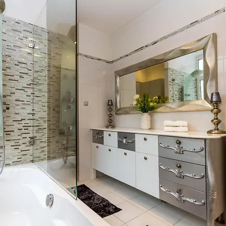 Apartment Isabella Luxury At Parliament *