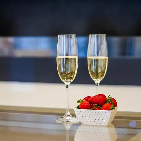 Isabella Luxury At Parliament Apartment Budapest